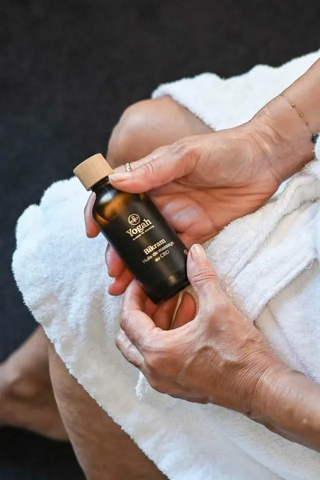 Photo 3 de Huile de massage au CBD