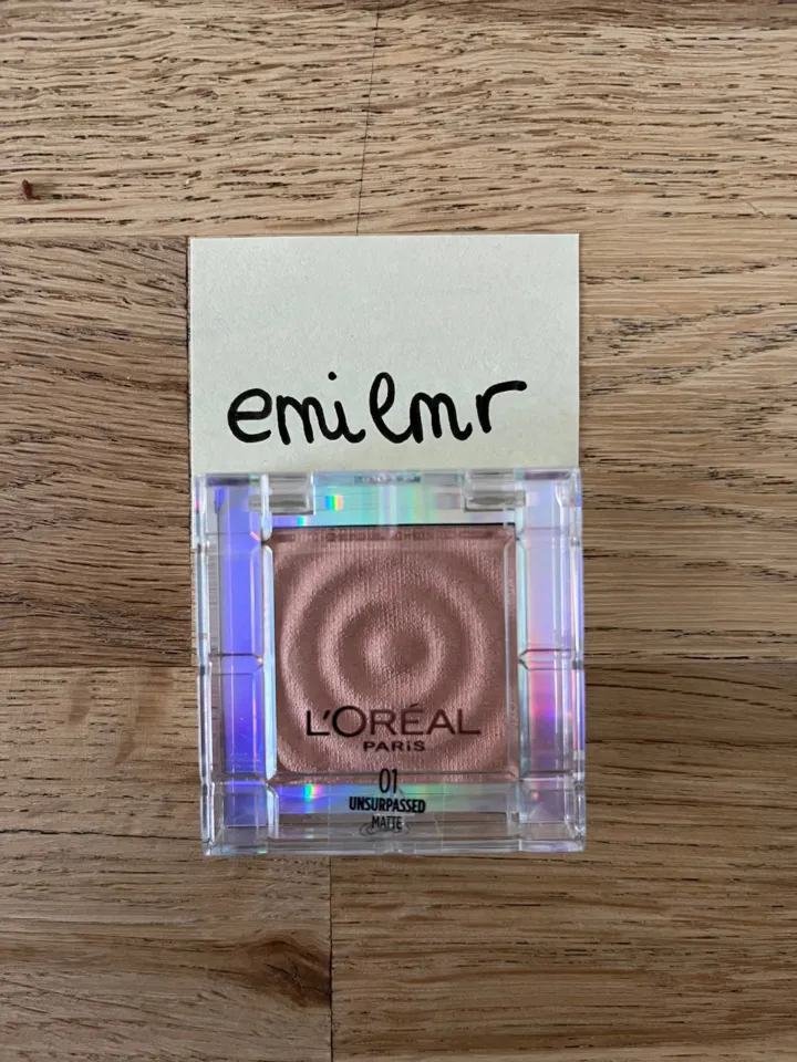 Oil Eyeshadow 01 UNSURPASSED, L'Oréal