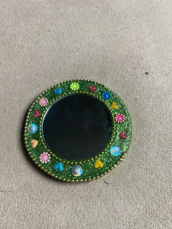 miroir de poche, Artisanale