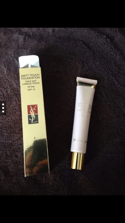Fond de teint, Yves Saint Laurent