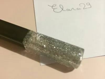 Paillette pour cheveux, Inconnue