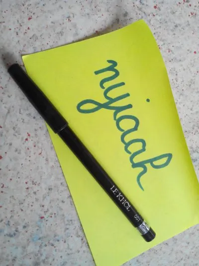 Crayon noir, Carrefour