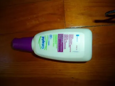 Crème hydratante à tendance acnéique, Cétaphil