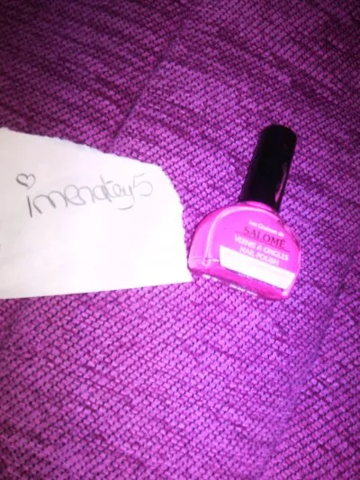 vernis rose, Les couleurs de Salomé
