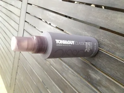 Gel spray boucles, Toni & Guy