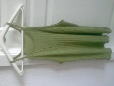 Debardeur vert anis, Inconnue