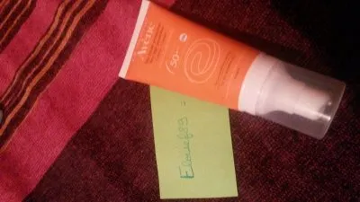Crème solaire, Avène