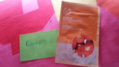 Exfoliant visage Vitamin C, The Body Shop