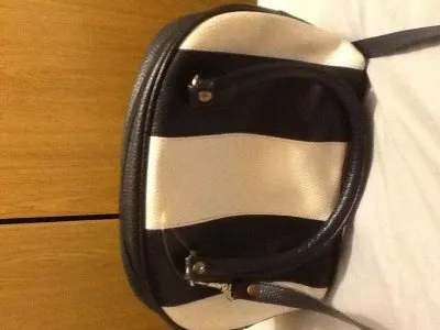 Sac à rayure, Inconnue