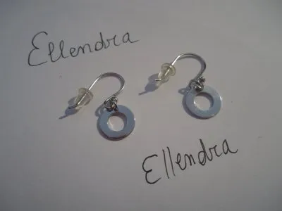 Boucles d'oreille rond argenté, Point carré