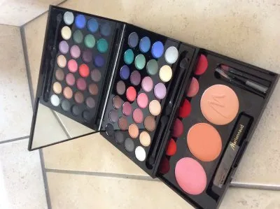 Palette maquillage, Marionnaud