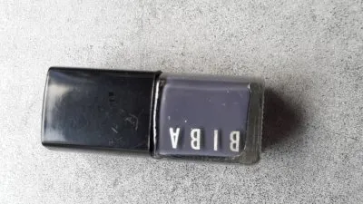 vernis gris, Biba
