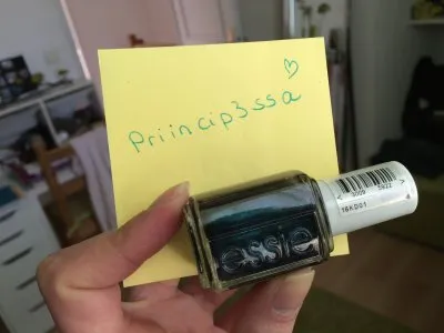 vernis ESSIE, Essie