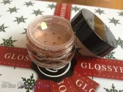 Paillettes, Bellapierre Cosmetics