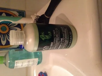 nettoyant, lotion the body shop, The Body Shop