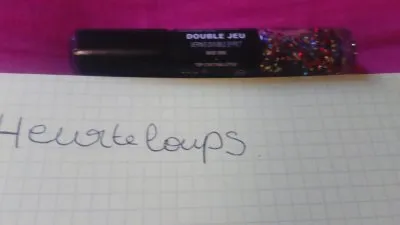 Vernis double effet, Inconnue