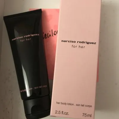 Her body lotion, Narciso