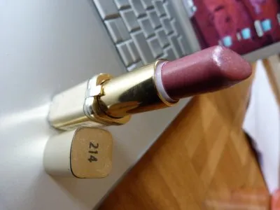 Violet Saturne, Gemey Maybelline