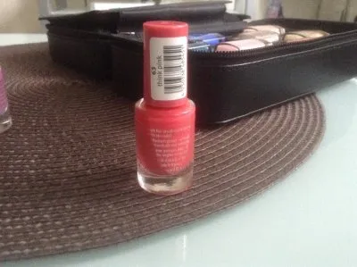 Vernis think pink, Essence
