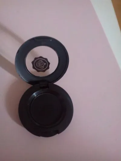 Fard à paupières, Emite Make up