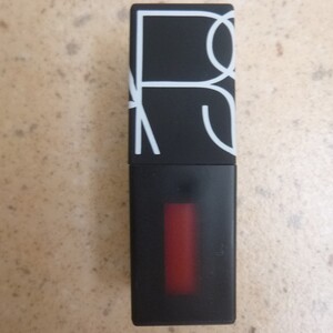 Rouge à lèvre liquide Nars "Starwoman"