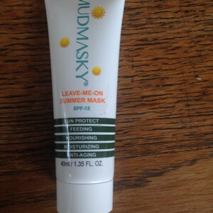 Leave me on - Summer mask - SPF 15