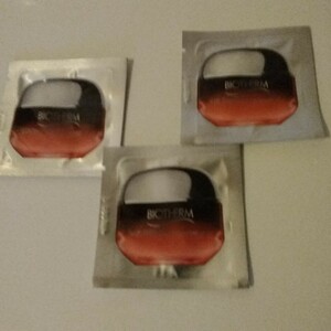 échantillons : lot de 3 crèmes raffermissantes (rides)