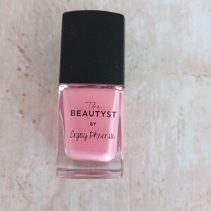 Vernis rose "The Beautyst" - By Enjoy Phoenix