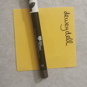 Vegan and natural origins eyeshadow pencil