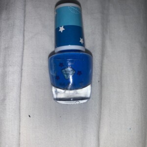 Vernis bleu