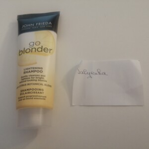 Shampooing éclaircissant John frieda