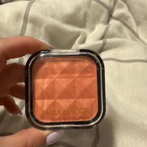 Blush powder