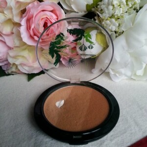 trio bronzer