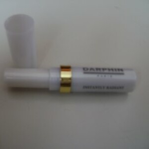 Instantly radiant   hydratation et éclat contour
