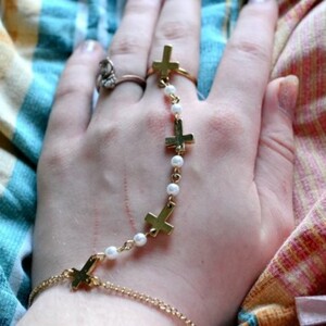 Bracelet Chaîne et Bague Perles Blanche et Croix