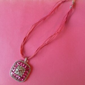 collier rose Bling Bling strass