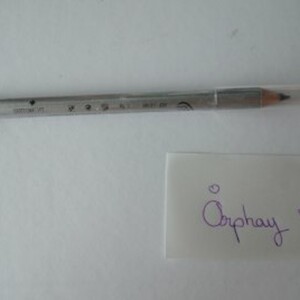 Crayon à yeux noir