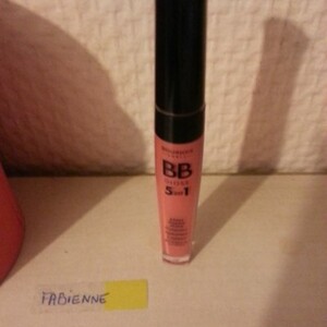 BB GLOSS 5 EN 1