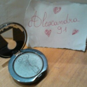 Eye shadow