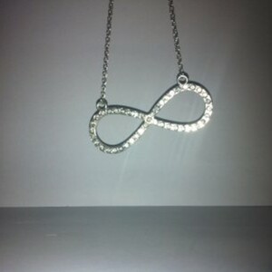 Collier infinity