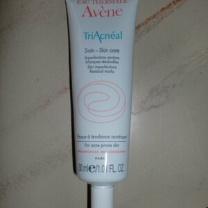 Soin anti acné Avene