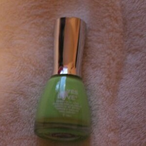 Vernis vert Yes Love