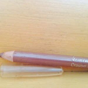 Crayon contour lèvres