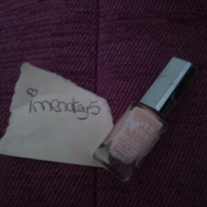 vernis rose très clair beige