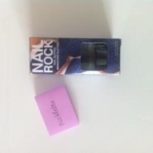 Nail rock bleu