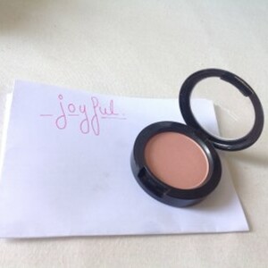 Powder blush