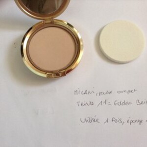 Poudre compacte golden beige