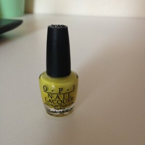 Mini vernis OPI vert pomme