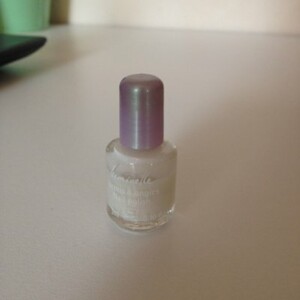 Vernis Yves Rocher blanc crème