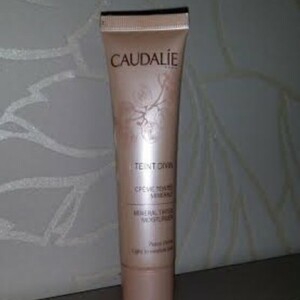 TEINT DIVIN CAUDALIE